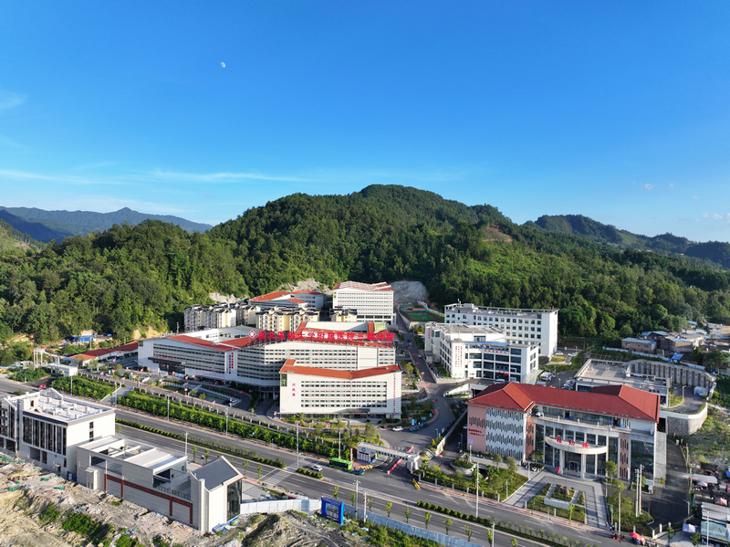 三都县人民医院航拍大景。