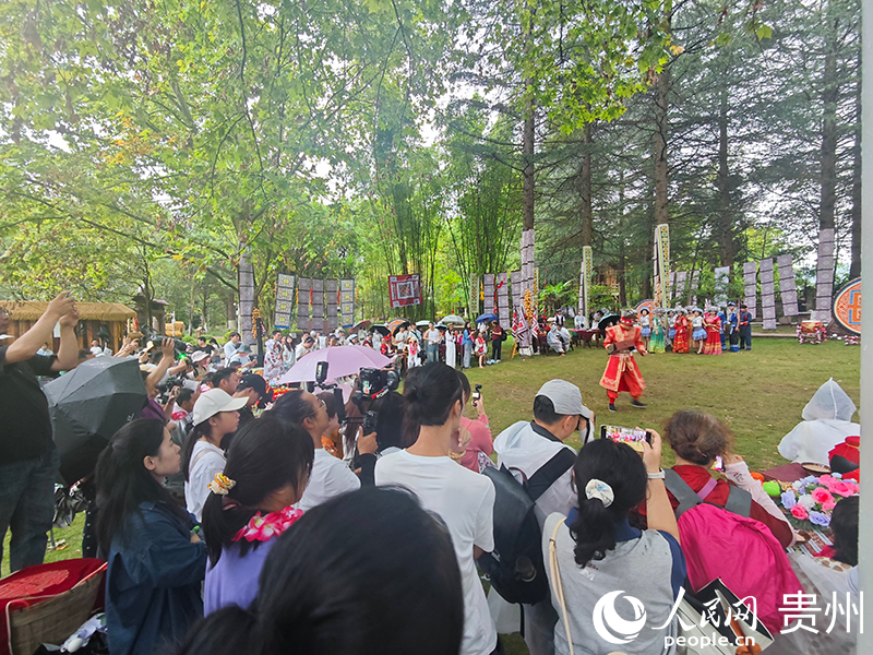 湖上有戏岸上有集!贵阳观山湖区发布一批乡村秋季旅游产品(图2)