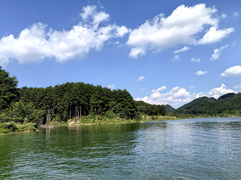 香巴湖。