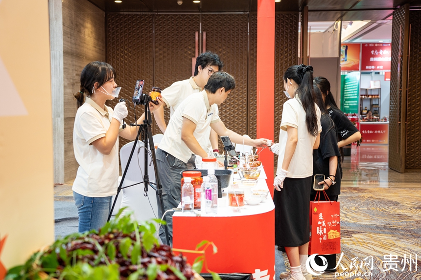 展示展销活动现场。人民网 阳茜摄