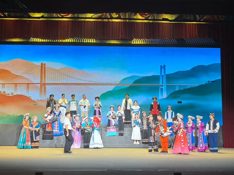 2、演出剧照.jpg