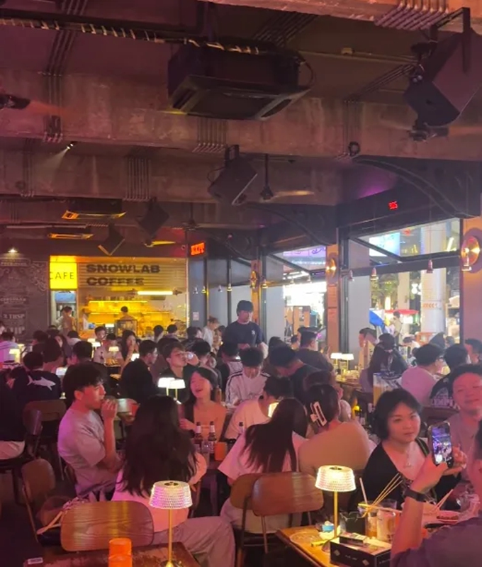 外地游客齐聚一堂
