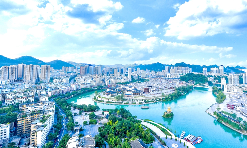 銅仁市區一角。