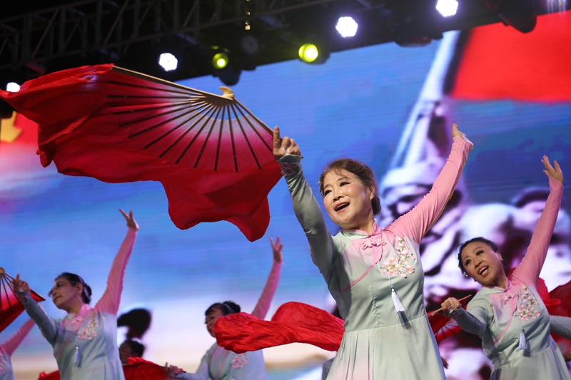 4、精彩演出 。