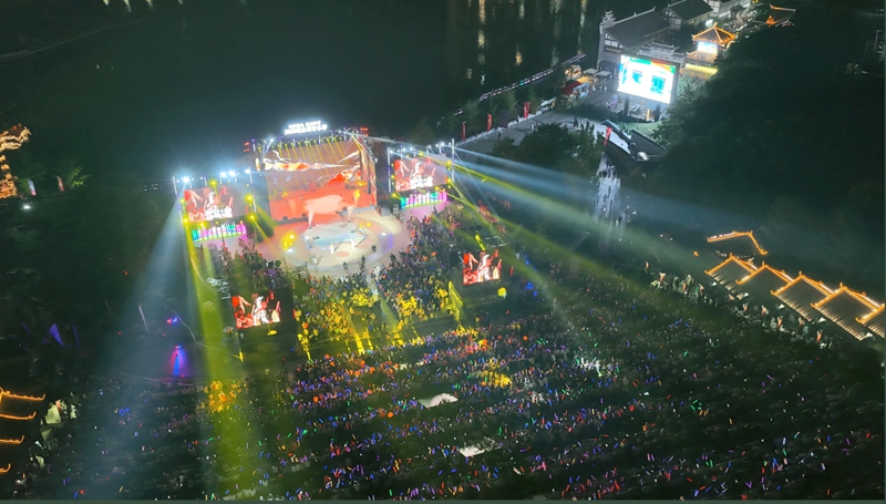 响水滩音乐季演出现场。何祖贵