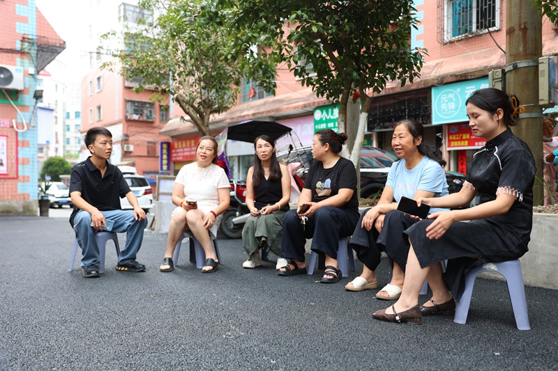 独山老旧小区改出满满幸福感。
