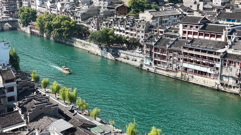 贵州镇远：多元“民宿+”解锁古城旅居新路径。