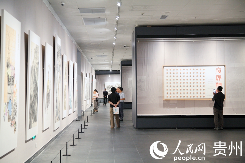 画展现场。人民网记者 龙章榆摄