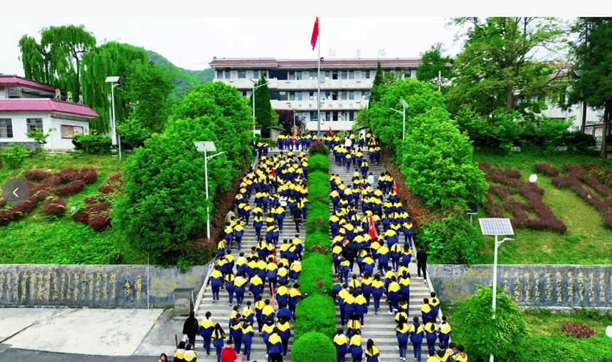 何官屯中學環境。范俊岑攝