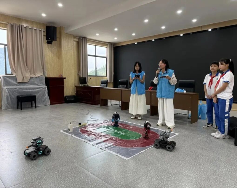 銅仁市宏雅小學科普體驗活動。