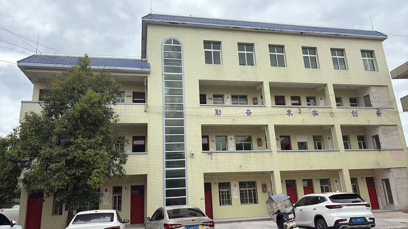 原雲霧小學舊址進行整體提質改造成陪讀公寓.jpg