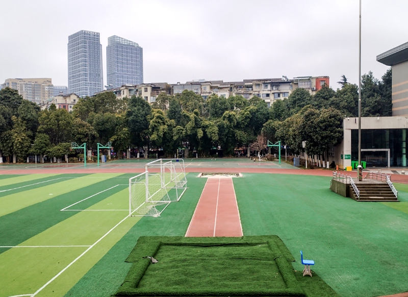 1、 貴陽市第三中學擴建項目建設前。 張婷攝