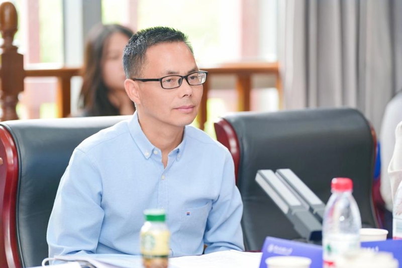 貴州民族大學優秀教師楊成。