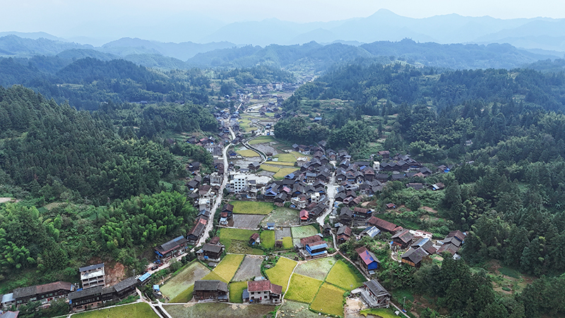 劍河縣太擁鎮柳開村航拍大景。熊興富攝
