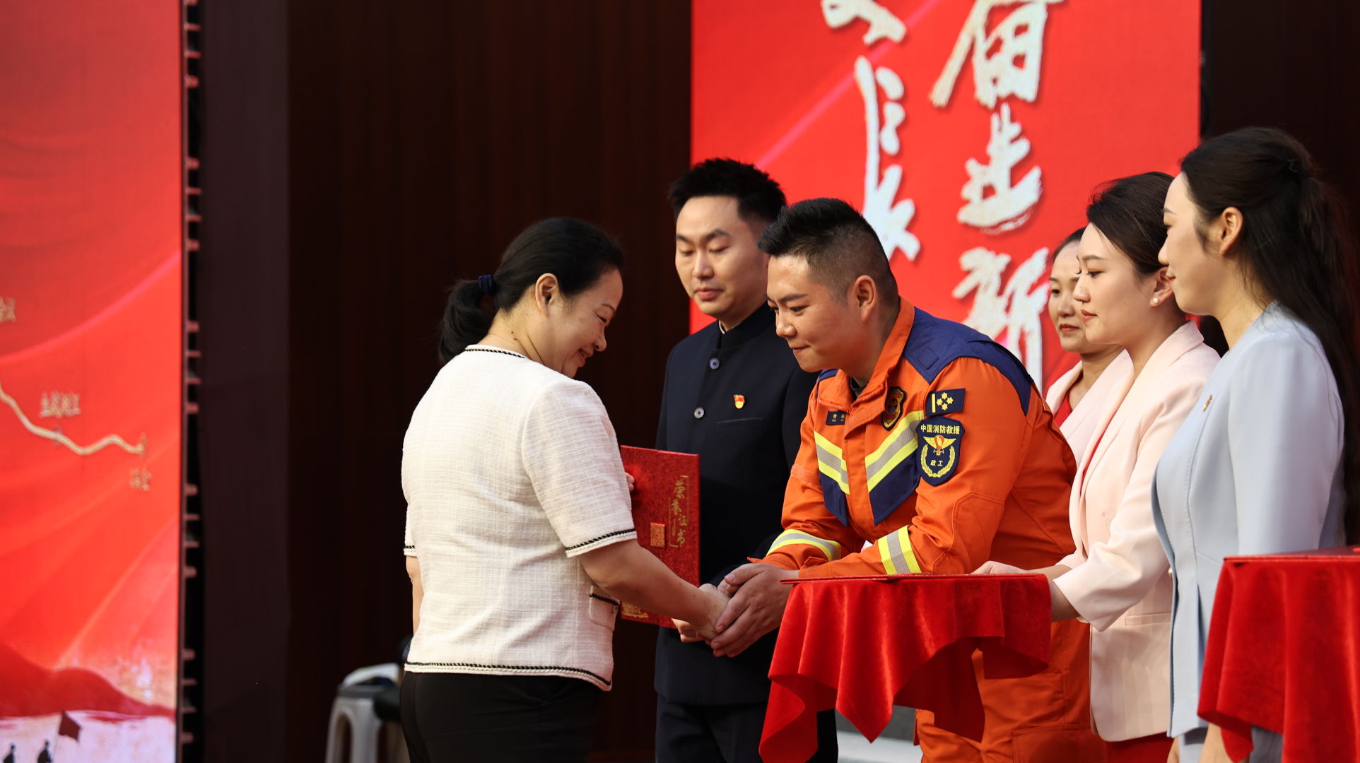 大赛颁奖现场。