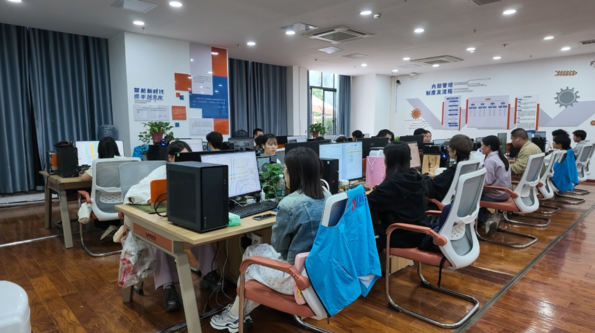 借力數博會平台 安順經開區大數據企業拓新機亮風採