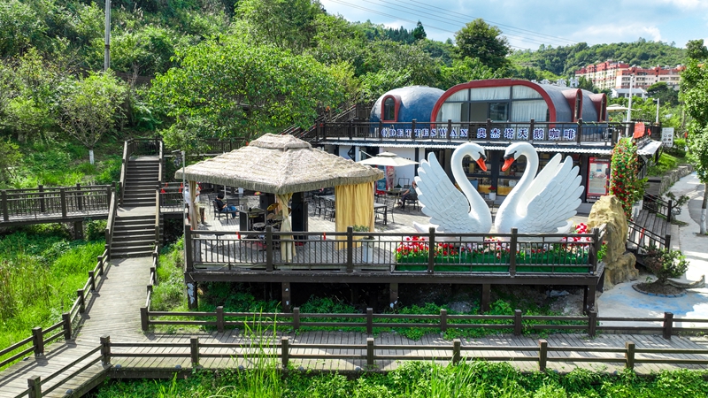 2、“村戀·翁井”背面的景色。.jpg