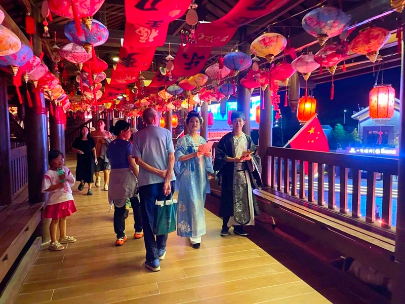 2、活动现场。