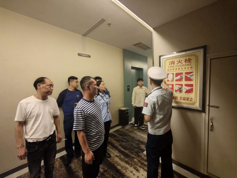 貴州息烽：多部門深夜突擊檢查 筑牢國慶安全防線。
