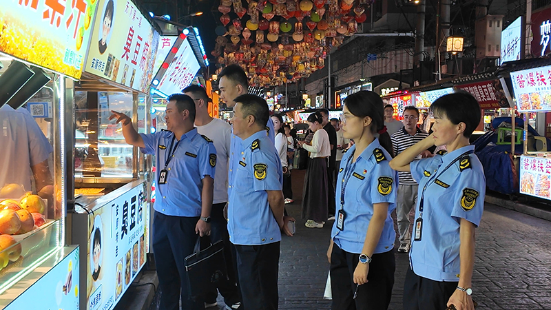节前日常巡查现场。