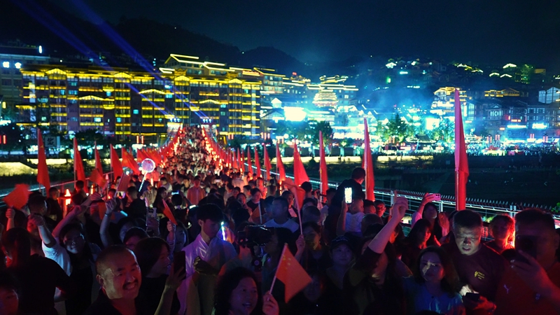 1、紅軍橋上合唱。.jpg