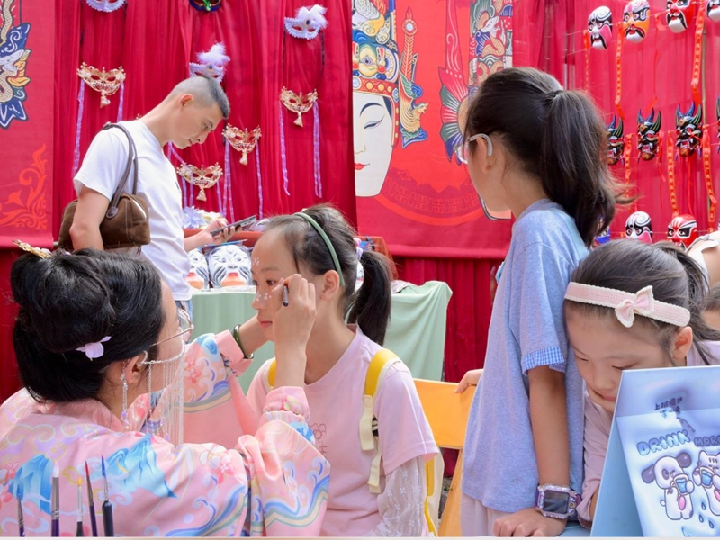 5、面纹彩绘。.jpg