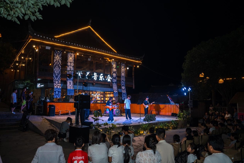 20、活动现场。