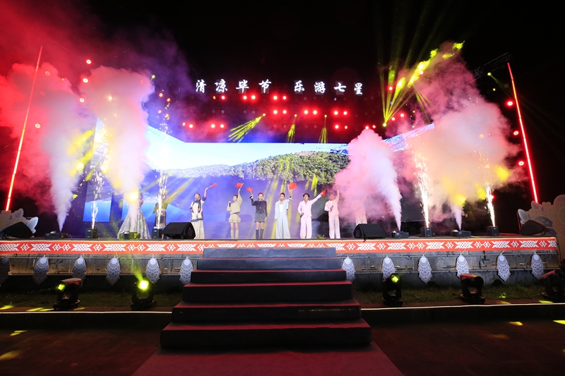 2026拱拢坪森林公园音乐会浪漫开演。周照人摄