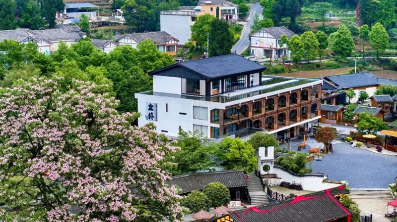 5、塵外楠山民宿。.jpg