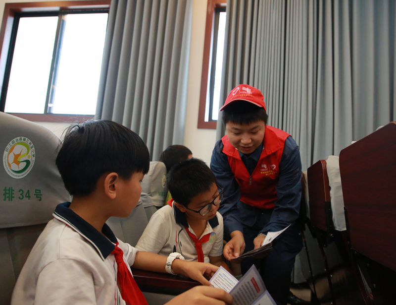 電力知識進校園 安全護航青少年成長。