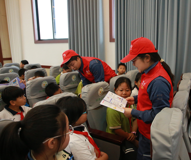 電力知識進校園 安全護航青少年成長。