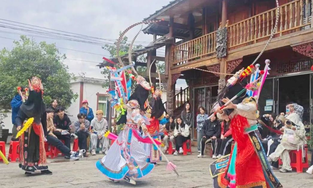 一年超6万人打卡！安顺这个小山村凭什么火了？