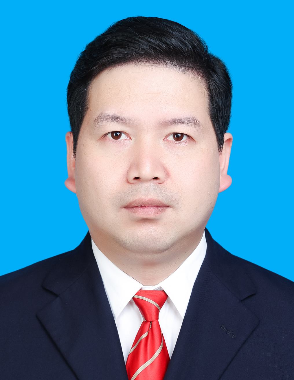 杨小平代理县长