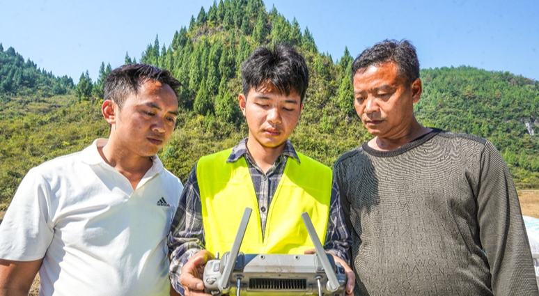 贵州沿河：科技助农 秋播秋种生产忙