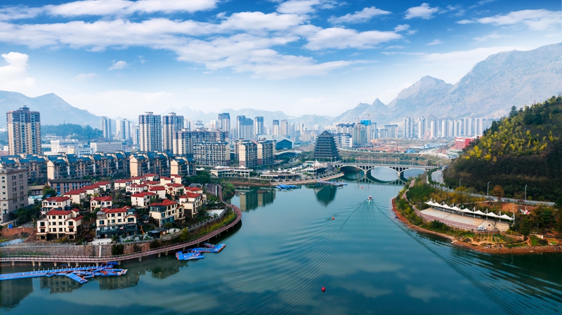 城东一景 史传鸿 摄.jpg