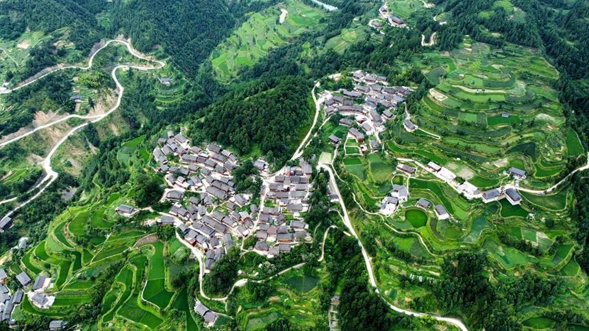雷山縣郎德鎮也改村。文志輝攝
