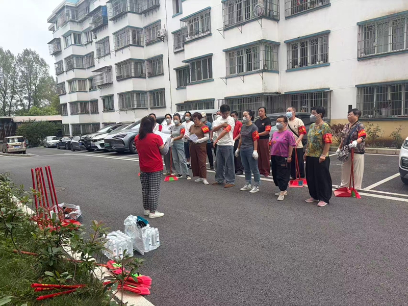 水晶和谐社区开展集中清理整治前动员讲话.jpg