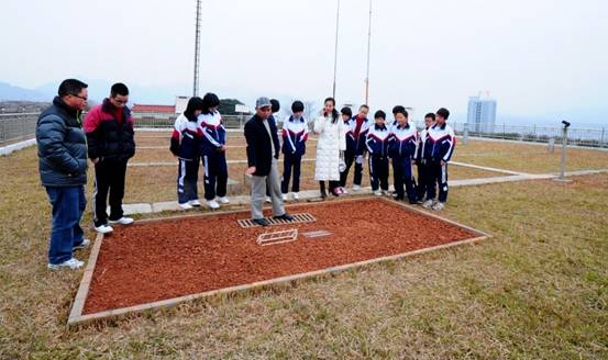 余庆县 人口多少_余庆县人民医院照片(2)